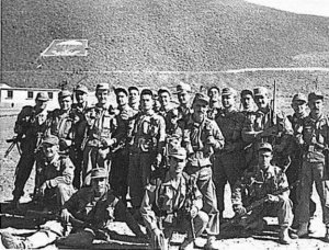 Tropas paracaidistas españolas en Bulalam, durante la Guerra de Infi, 1957.